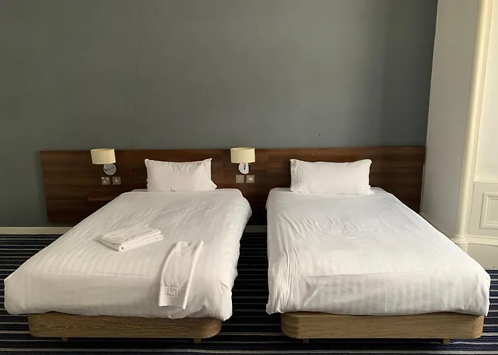 Piries Hotel